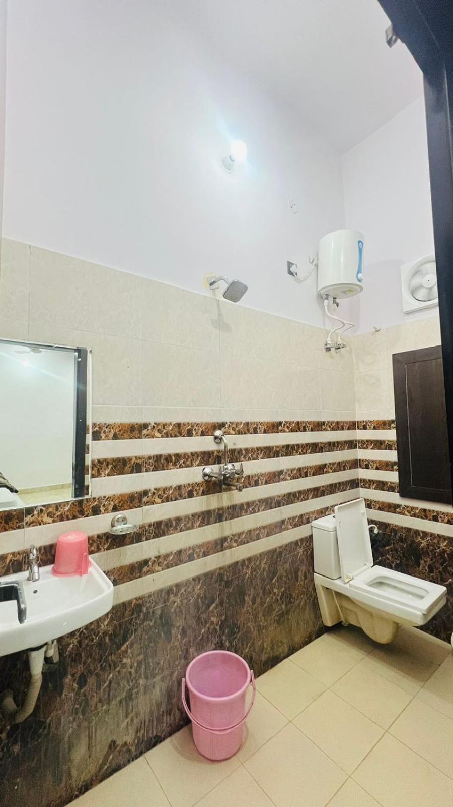 Hotel Rudra Residency Near Railway Station Mathura Exterior foto